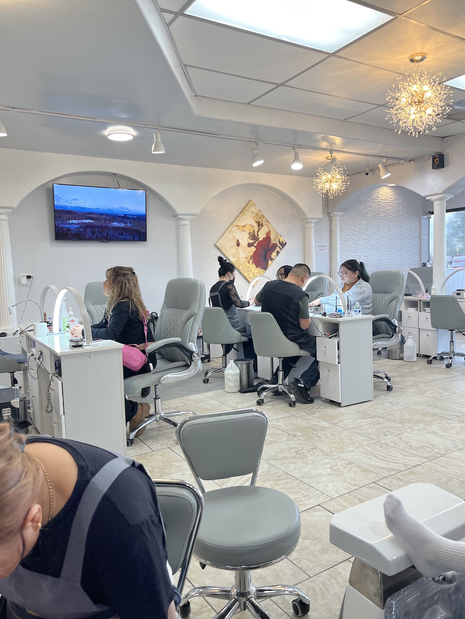 MQ Nails & Spa nail photo 4